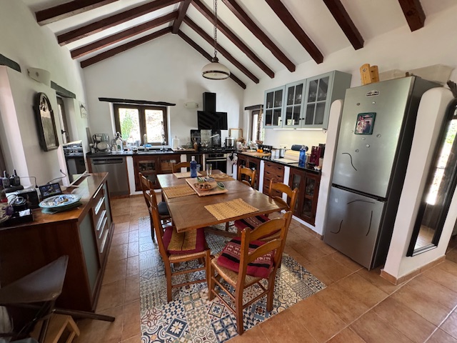 Finca Ricardo, Casares