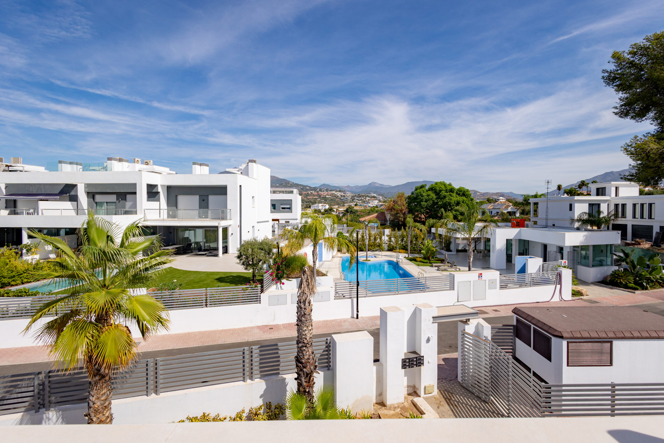 Exclusive Villa in San Pedro de Alcántara - Top Properties Estepona