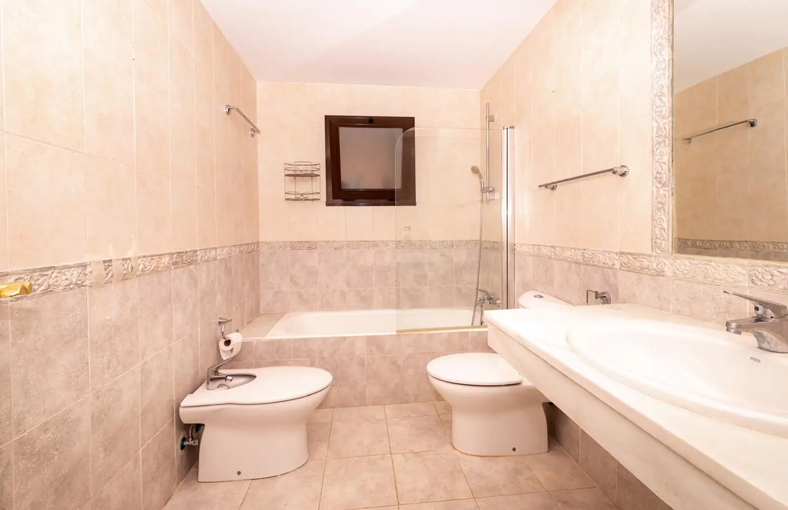 Spacious apartment in Estepona - Top Properties Estepona