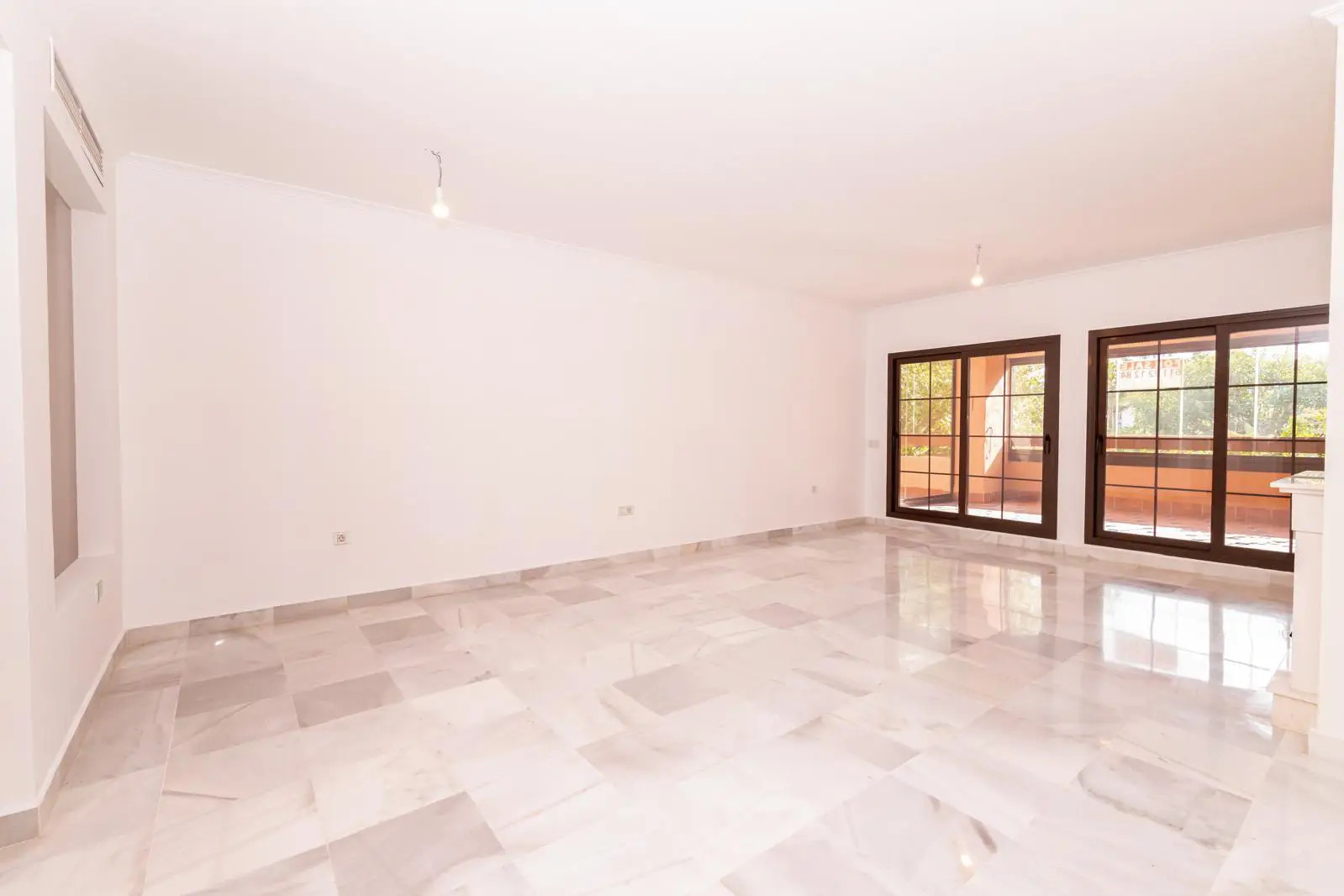 Spacious apartment in Estepona - Top Properties Estepona