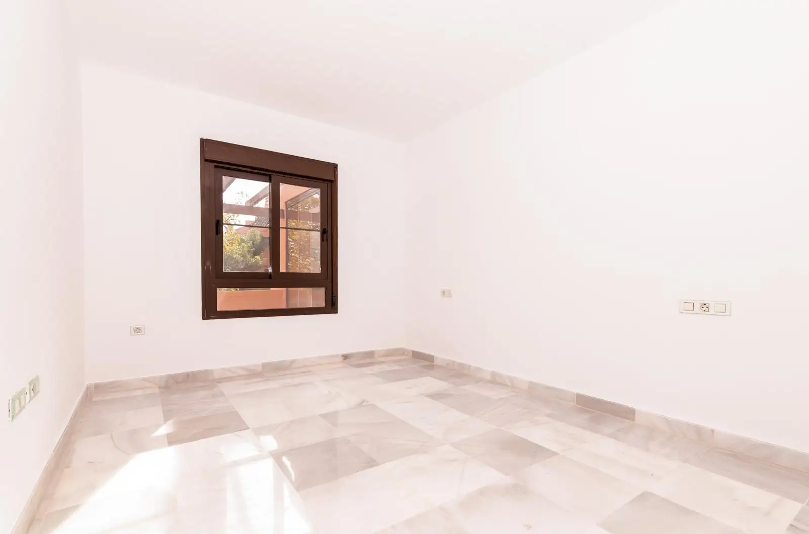 Spacious apartment in Estepona - Top Properties Estepona