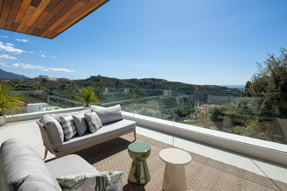 Mesmerizing Villa in Benahavís - Top Properties Estepona