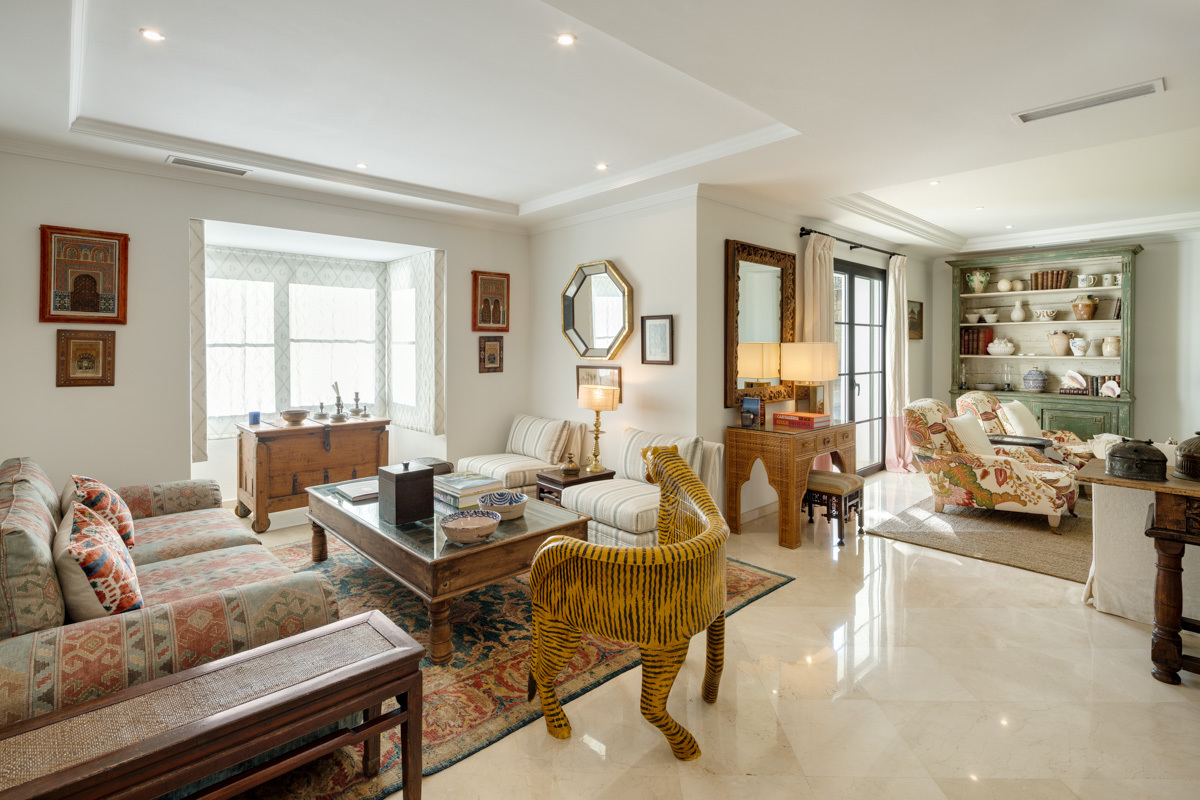 Mediterranean Villa in Benahavís - Top Properties Estepona