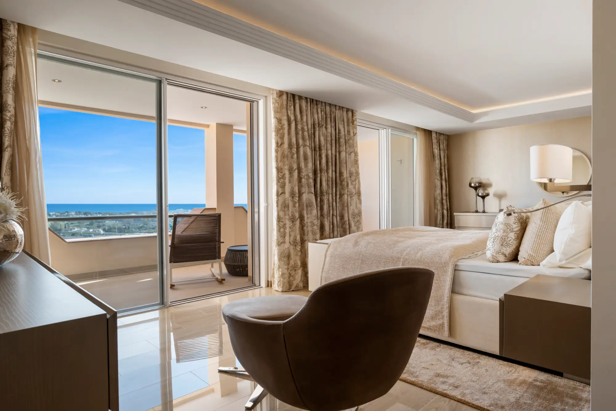 4-Bedroom Penthouse in Benahavis - Top Properties Estepona