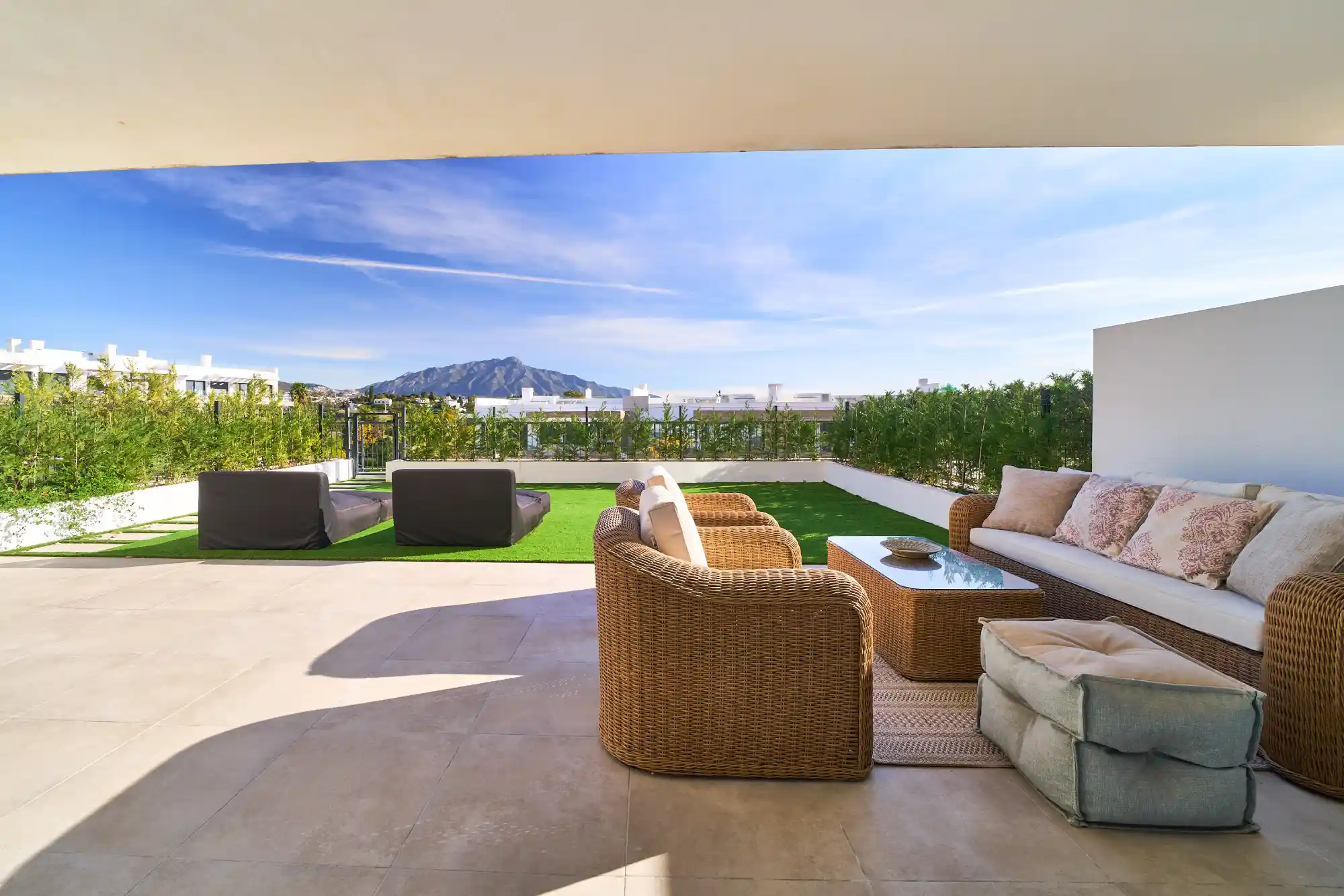 Exclusive Fully Furnished Apartment in Atalaya Estepona - Top Properties Estepona