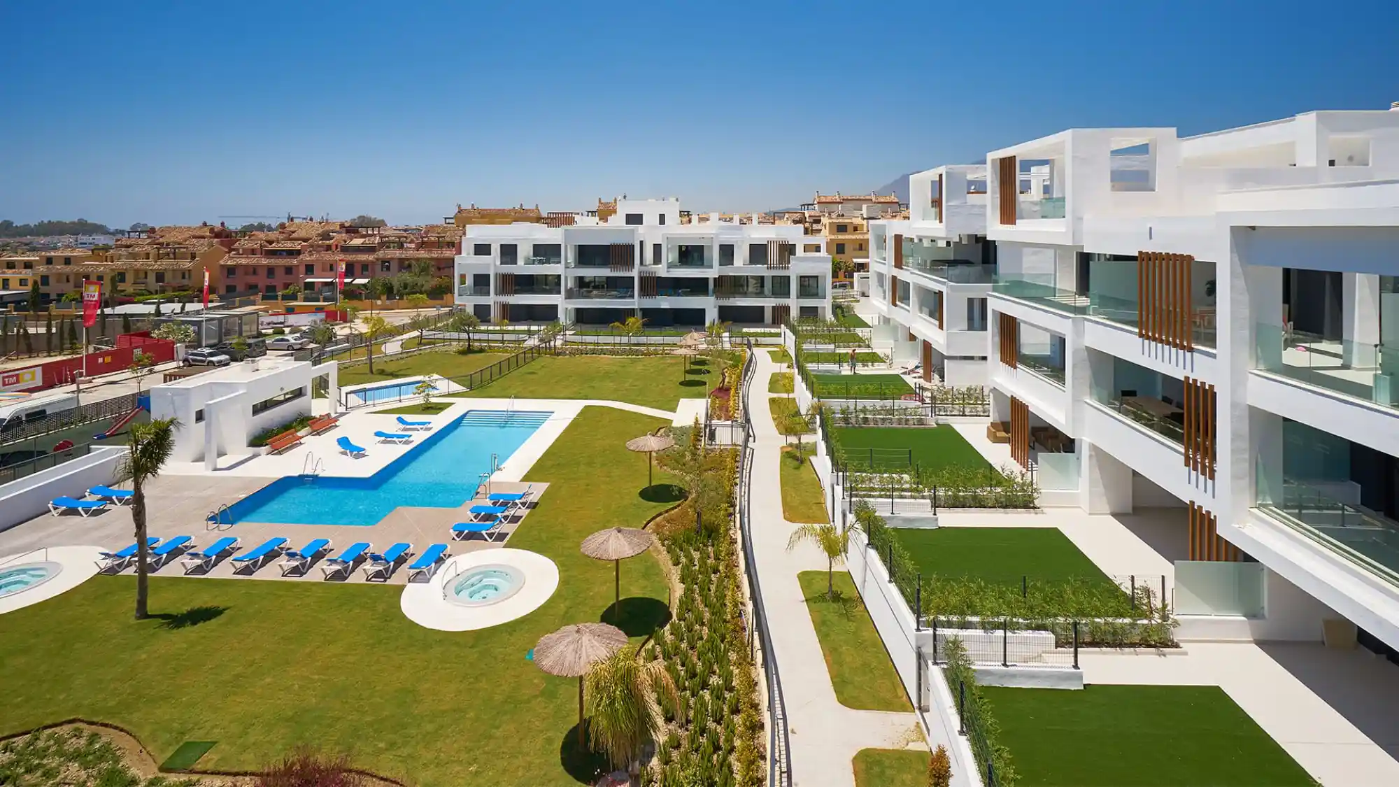 New Garden Apartment in Bel Air - Top Properties Estepona
