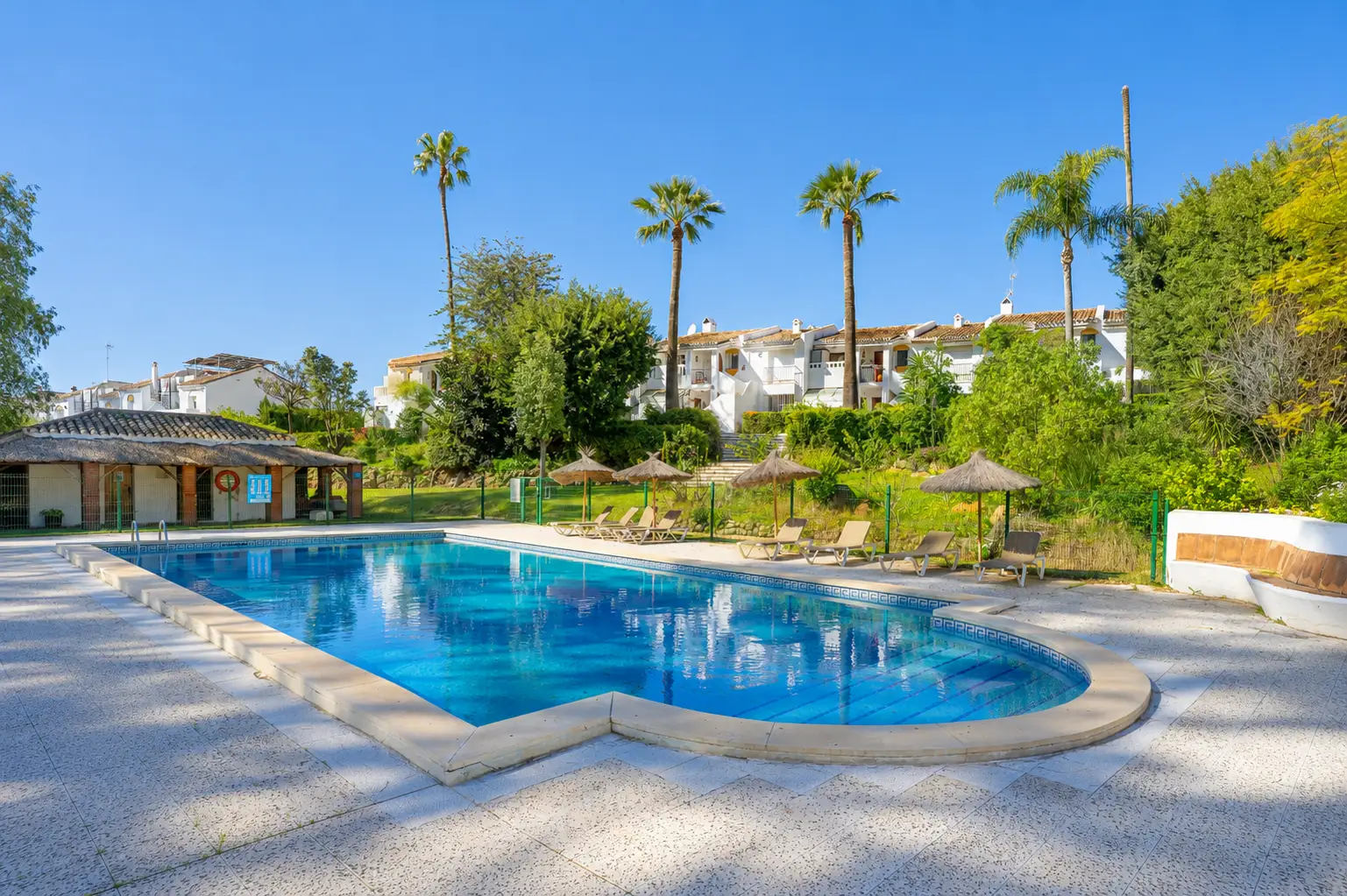 Unique duplex townhouse in Nueva Atalaya - Top Properties Estepona