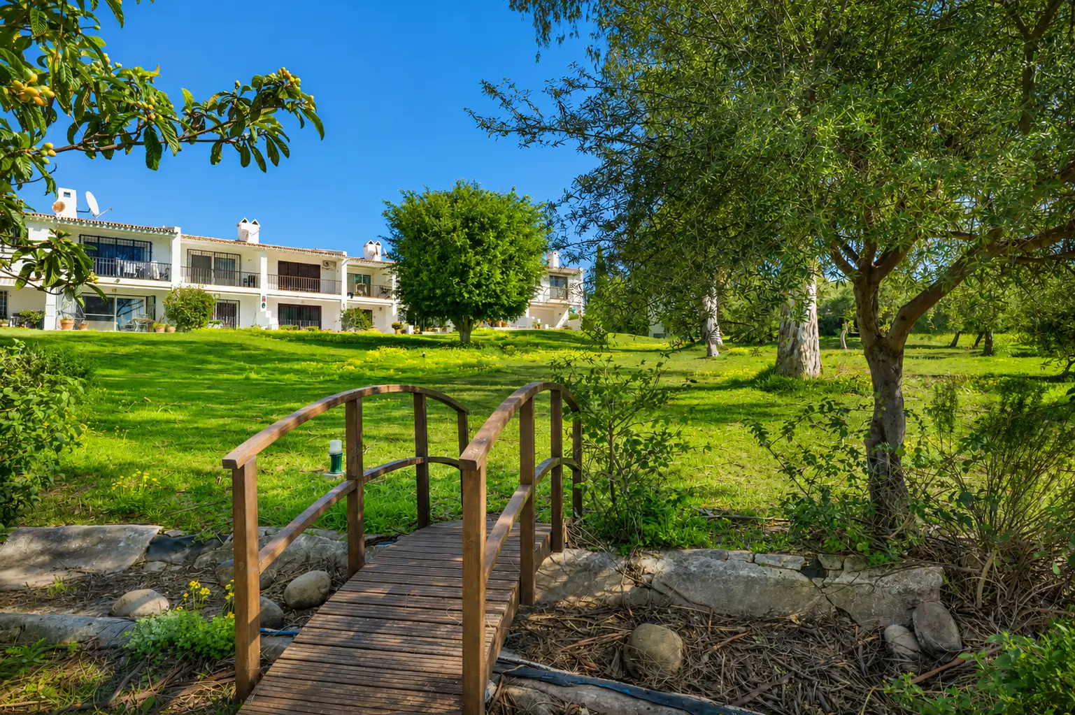 Unique duplex townhouse in Nueva Atalaya - Top Properties Estepona