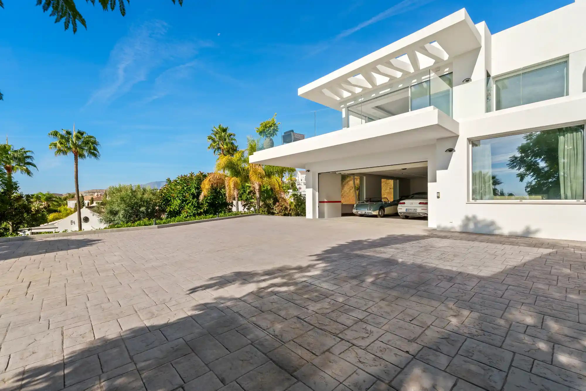 Luxury Villa in Puerto del Almendro, Benahavis - Top Properties Estepona
