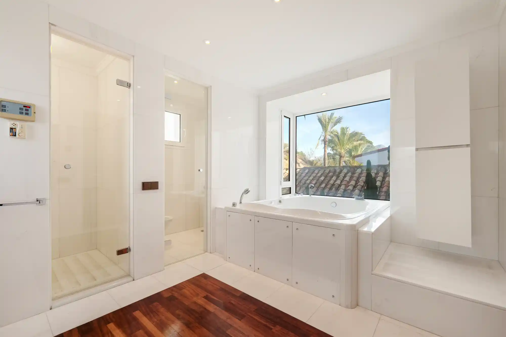 Luxury Villa in Puerto del Almendro, Benahavis - Top Properties Estepona