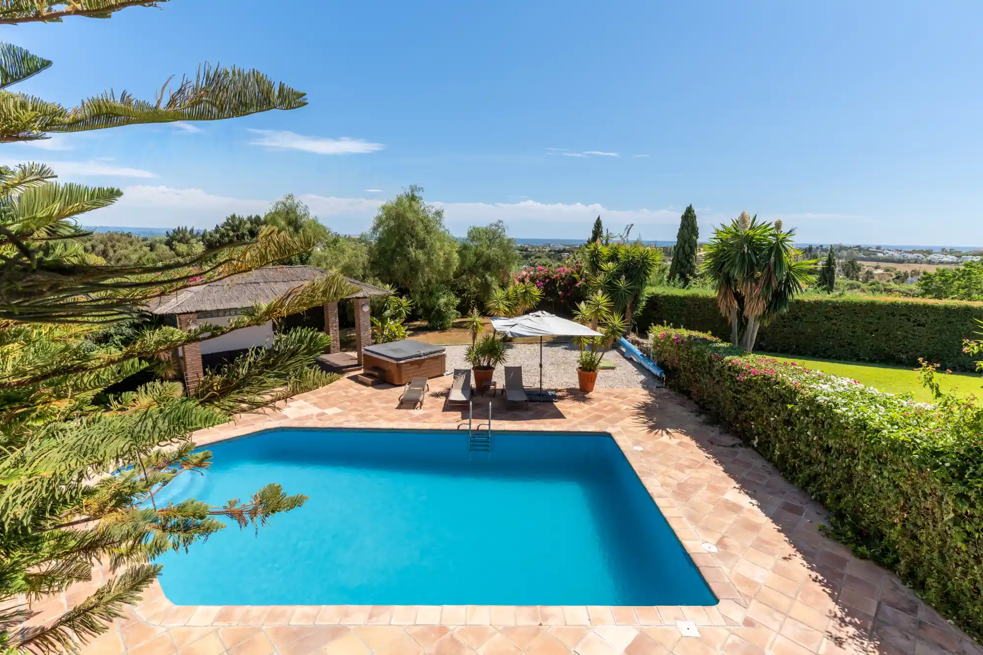 Spectacular Villa in Benahavís - Top Properties Estepona