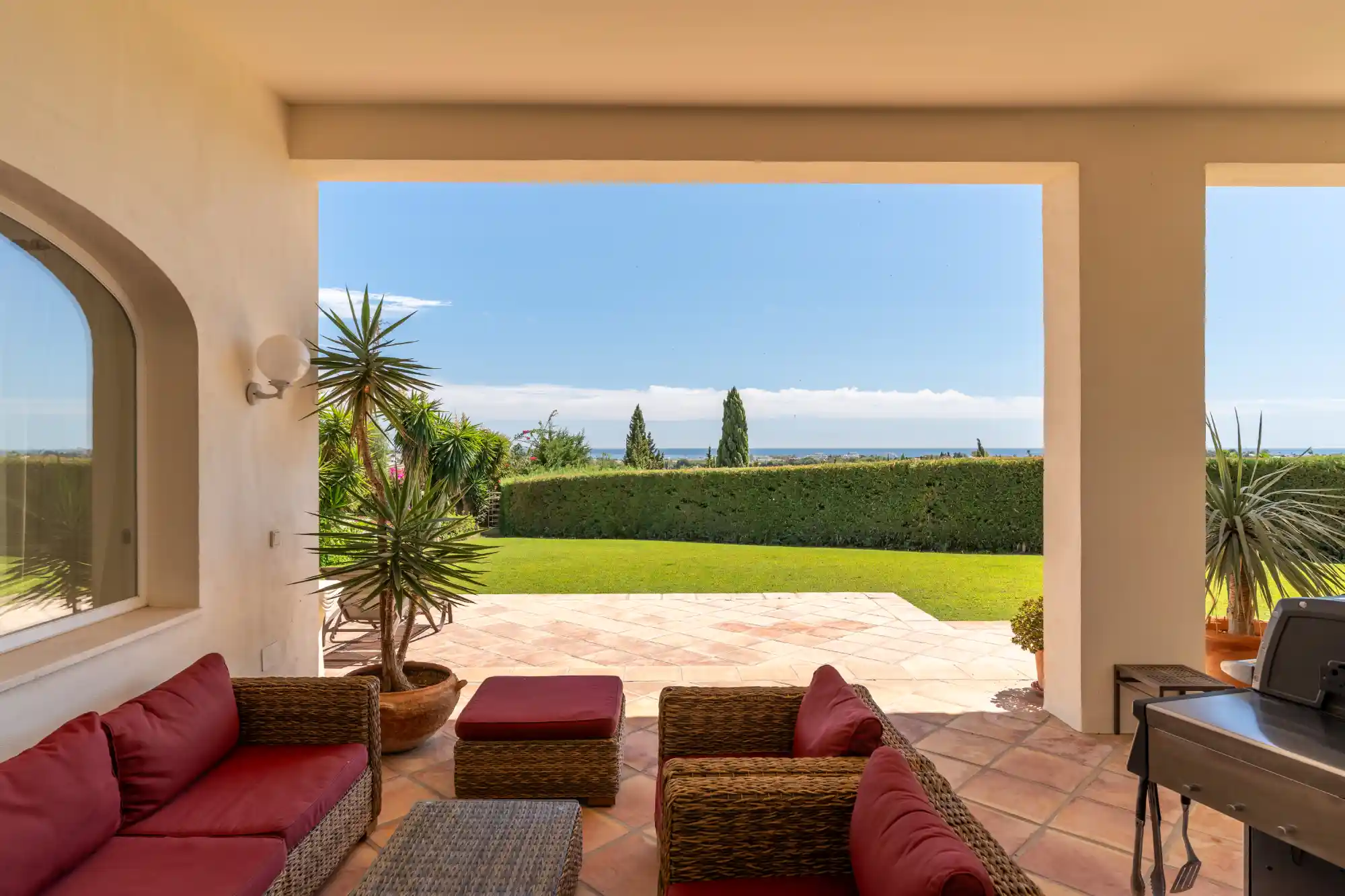 Spectacular Villa in Benahavís - Top Properties Estepona