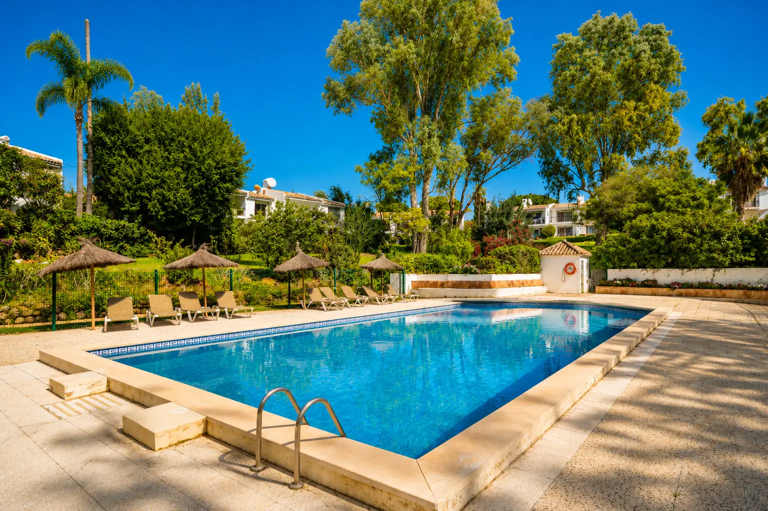 Unique duplex townhouse in Nueva Atalaya - Top Properties Estepona