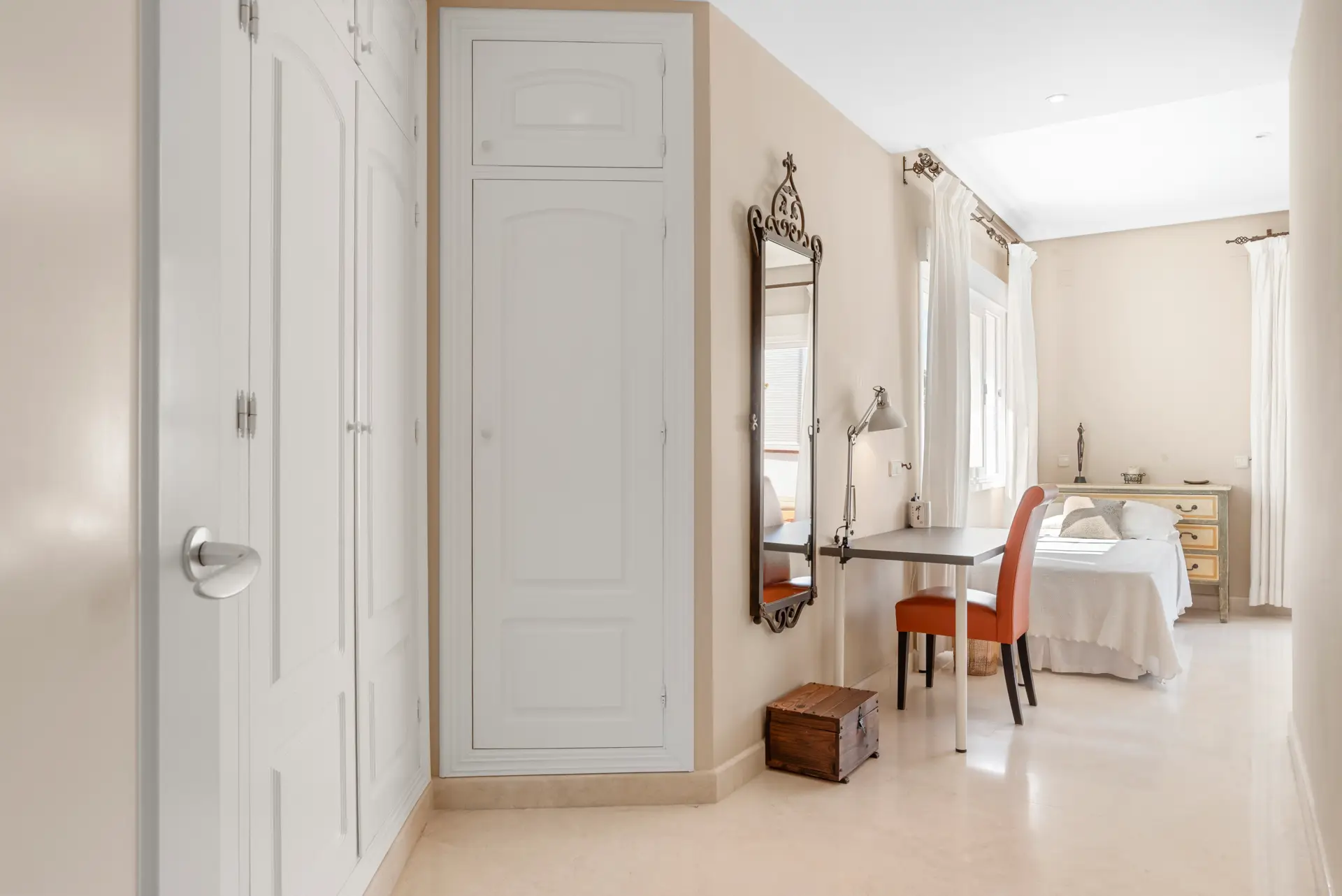 Elegante Villa mit Meerblick in El Paraíso