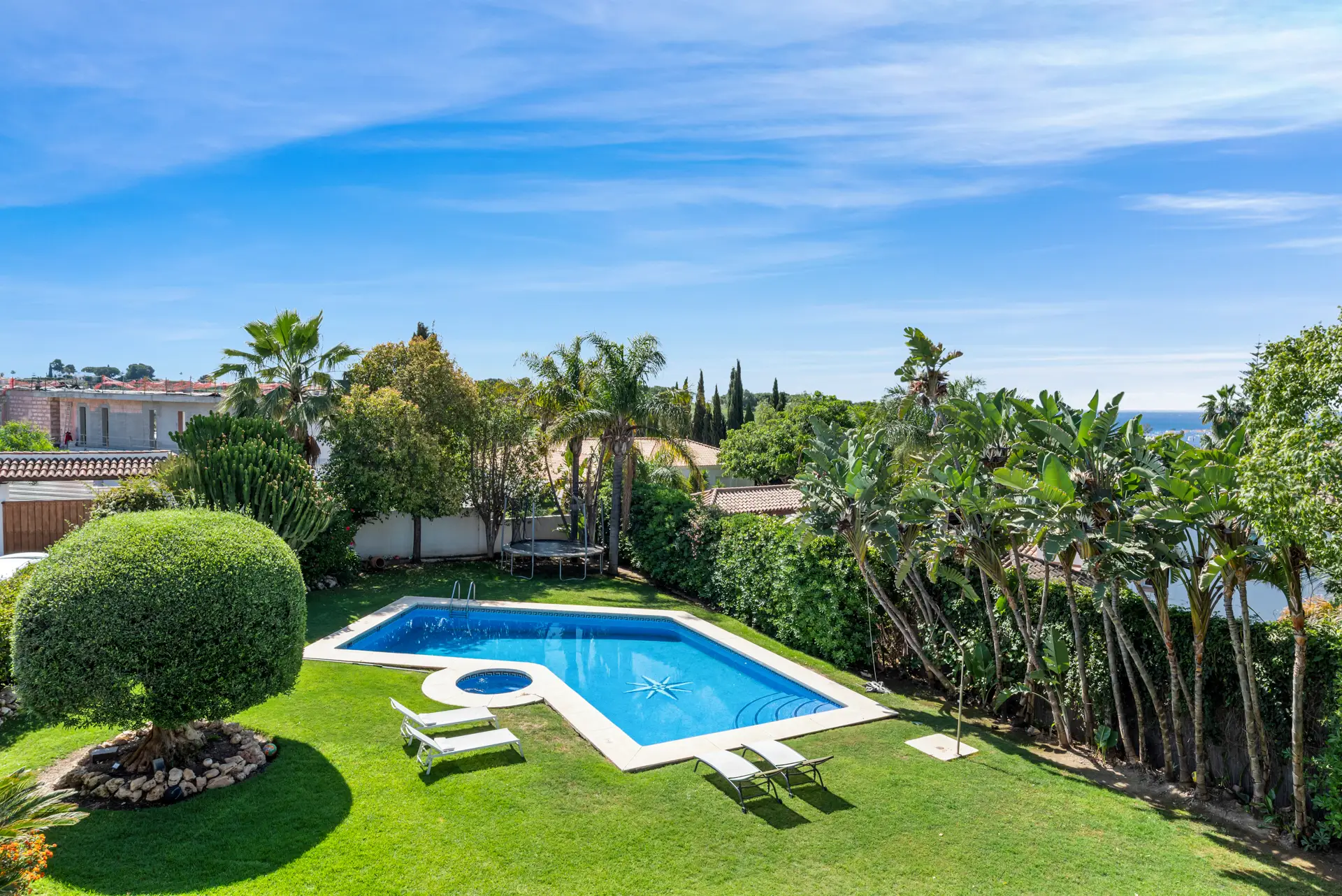Elegante Villa mit Meerblick in El Paraíso