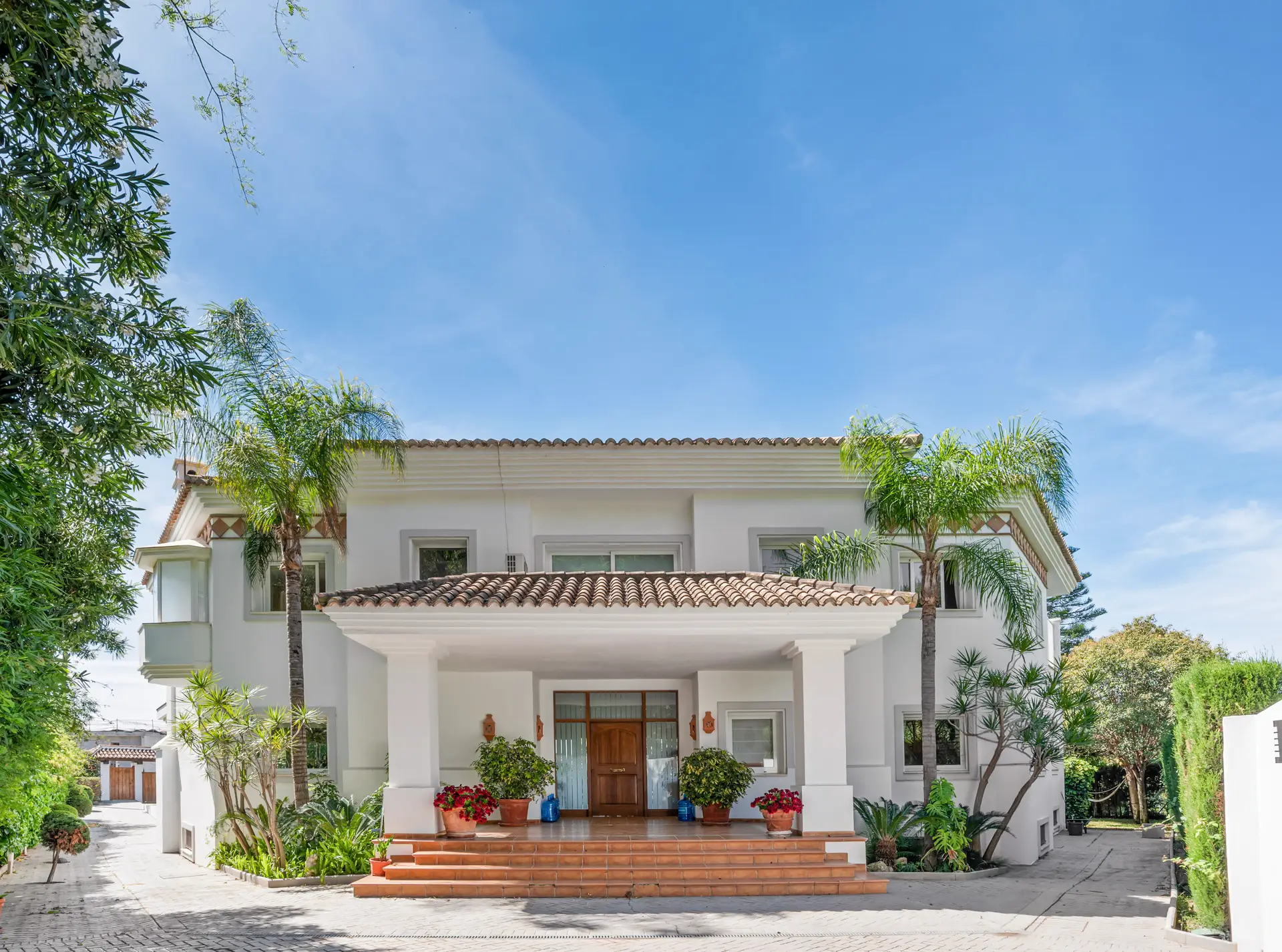 Elegante Villa mit Meerblick in El Paraíso