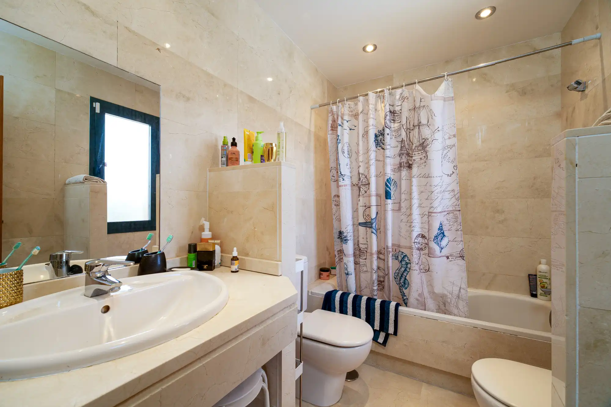 Stunning 3-bedroom townhouse with a private pool in Cancelada