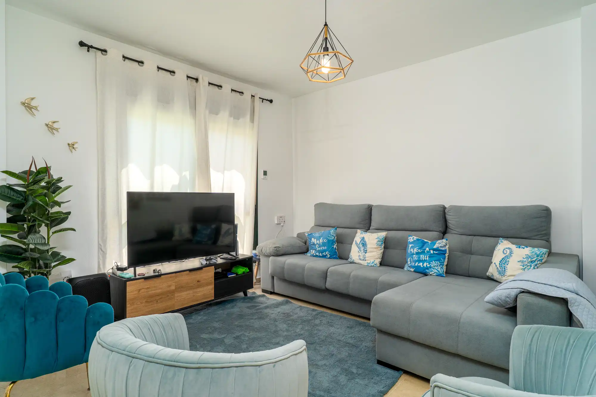 Stunning 3-bedroom townhouse with a private pool in Cancelada