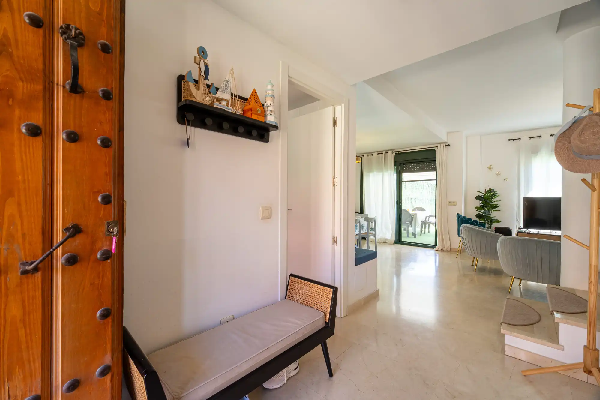 Stunning 3-bedroom townhouse with a private pool in Cancelada