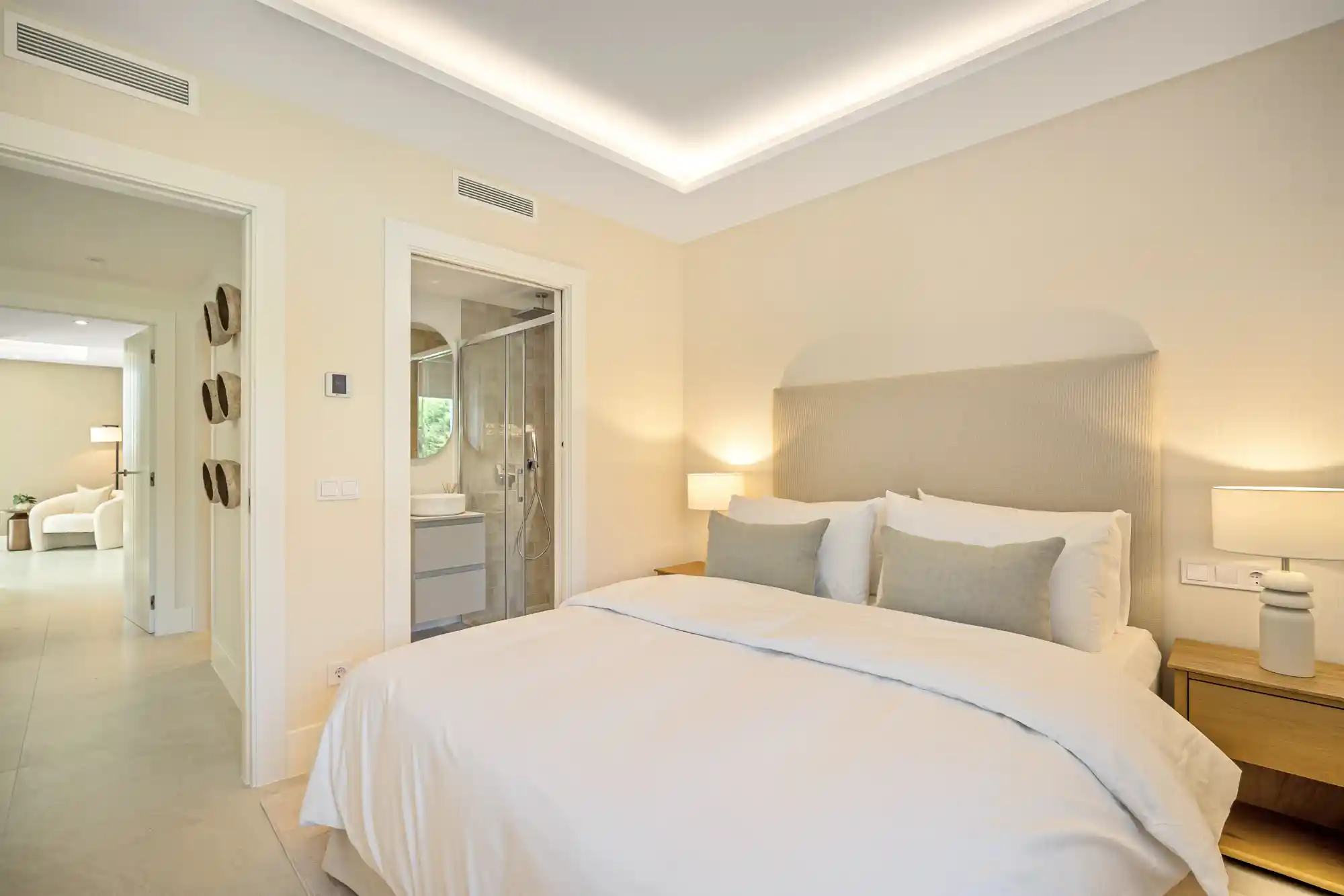 4 Bedroom Townhouse in Benahavís - Top Properties Estepona