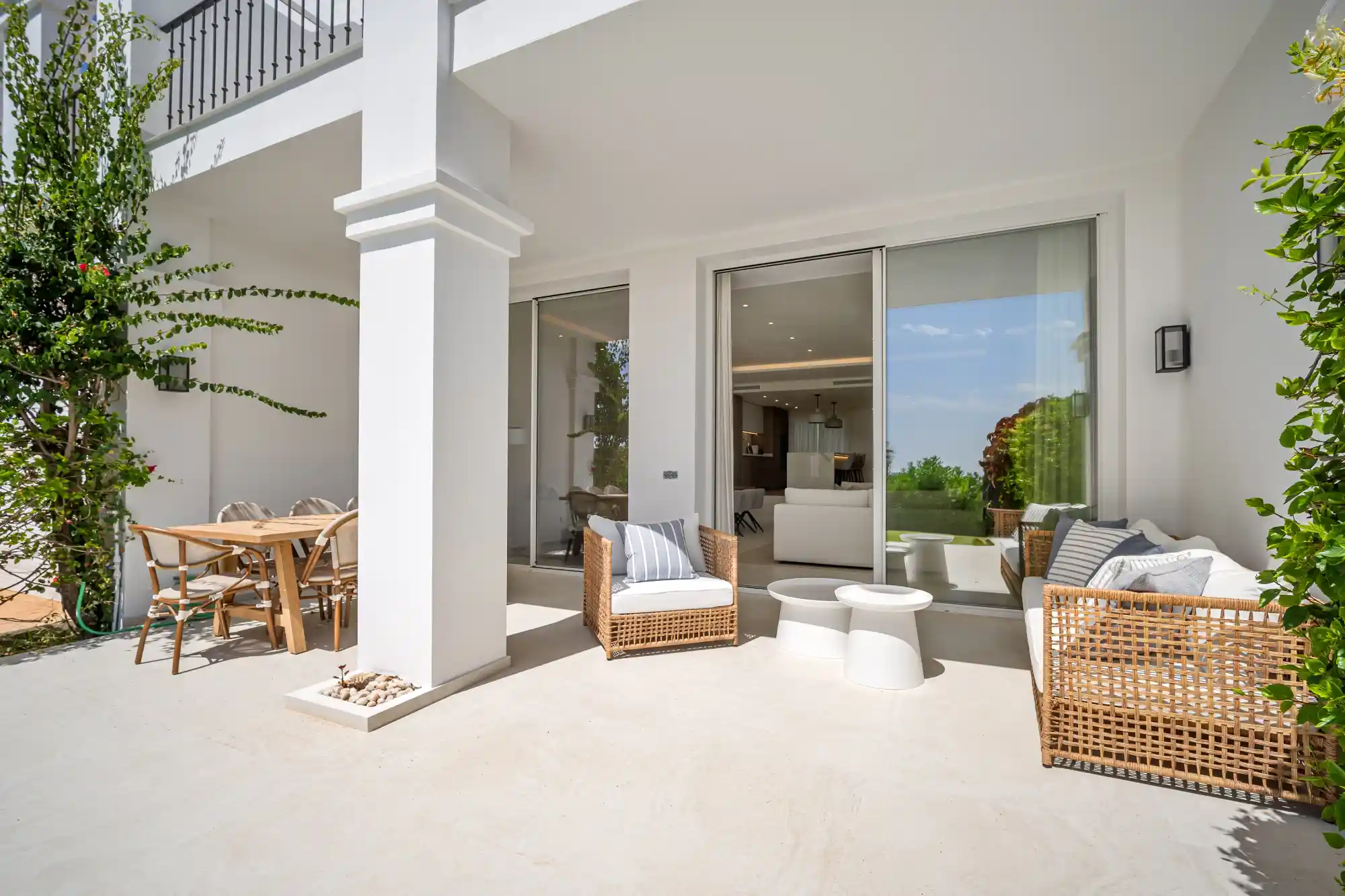 4 Bedroom Townhouse in Benahavís - Top Properties Estepona