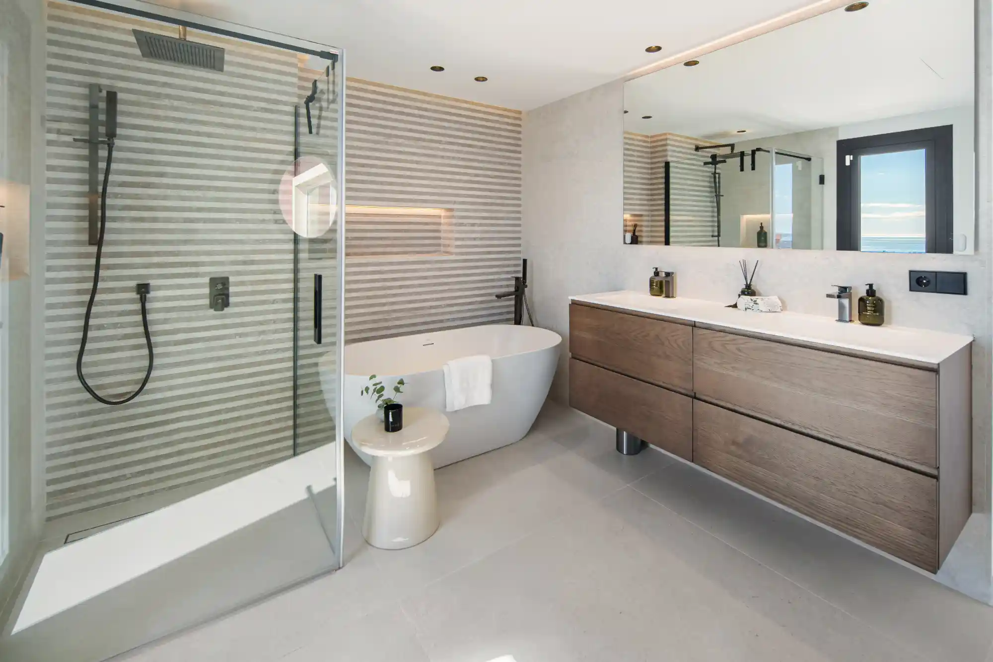 Modern Penthouse in Benahavís - Top Properties Estepona