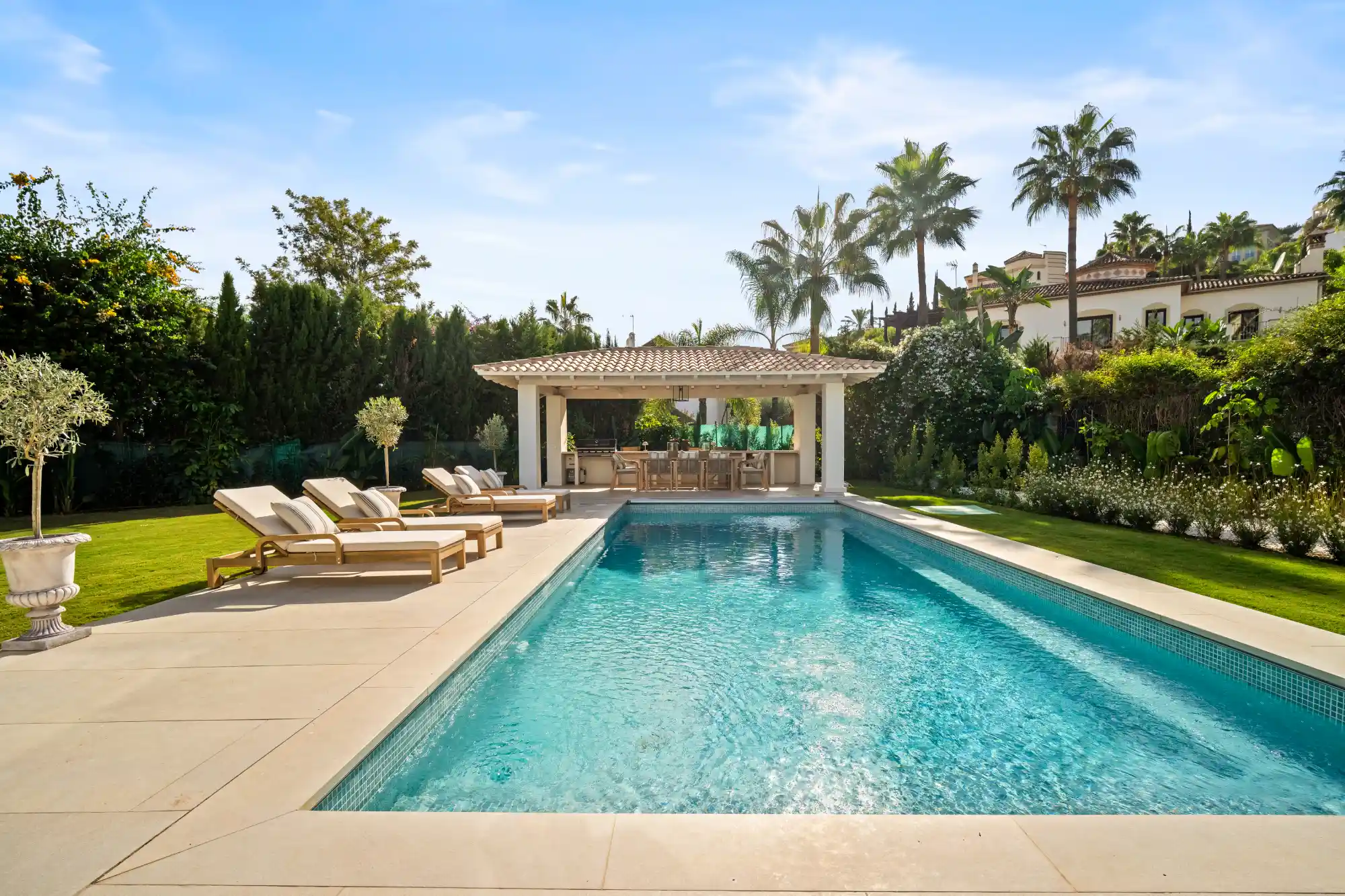 Elegant Villa Benahavís - Top Properties Estepona