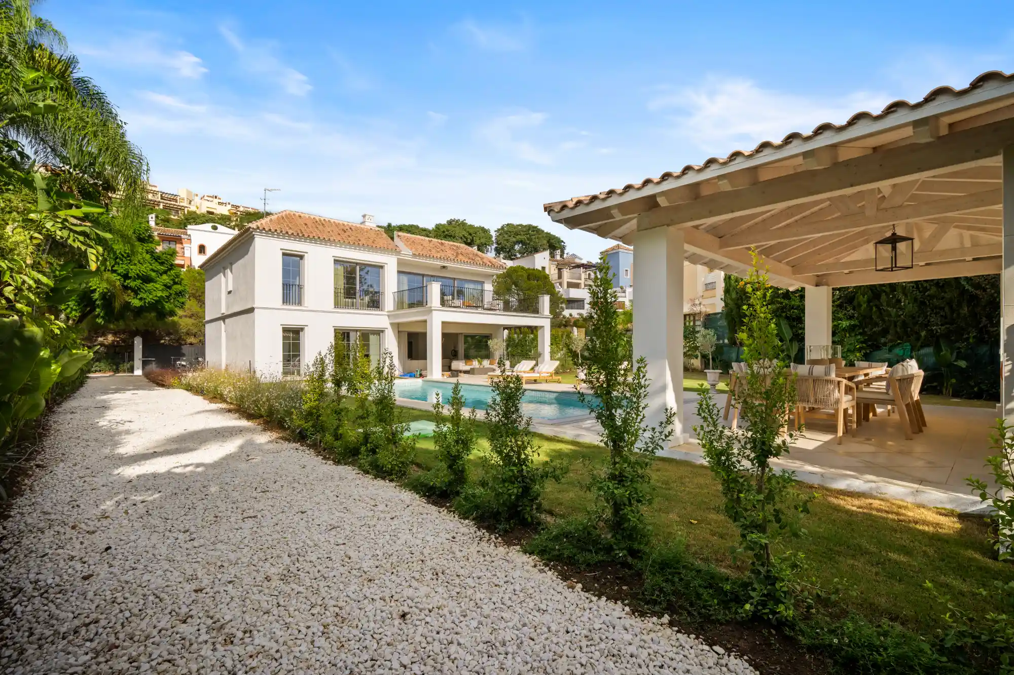 Elegant Villa Benahavís - Top Properties Estepona