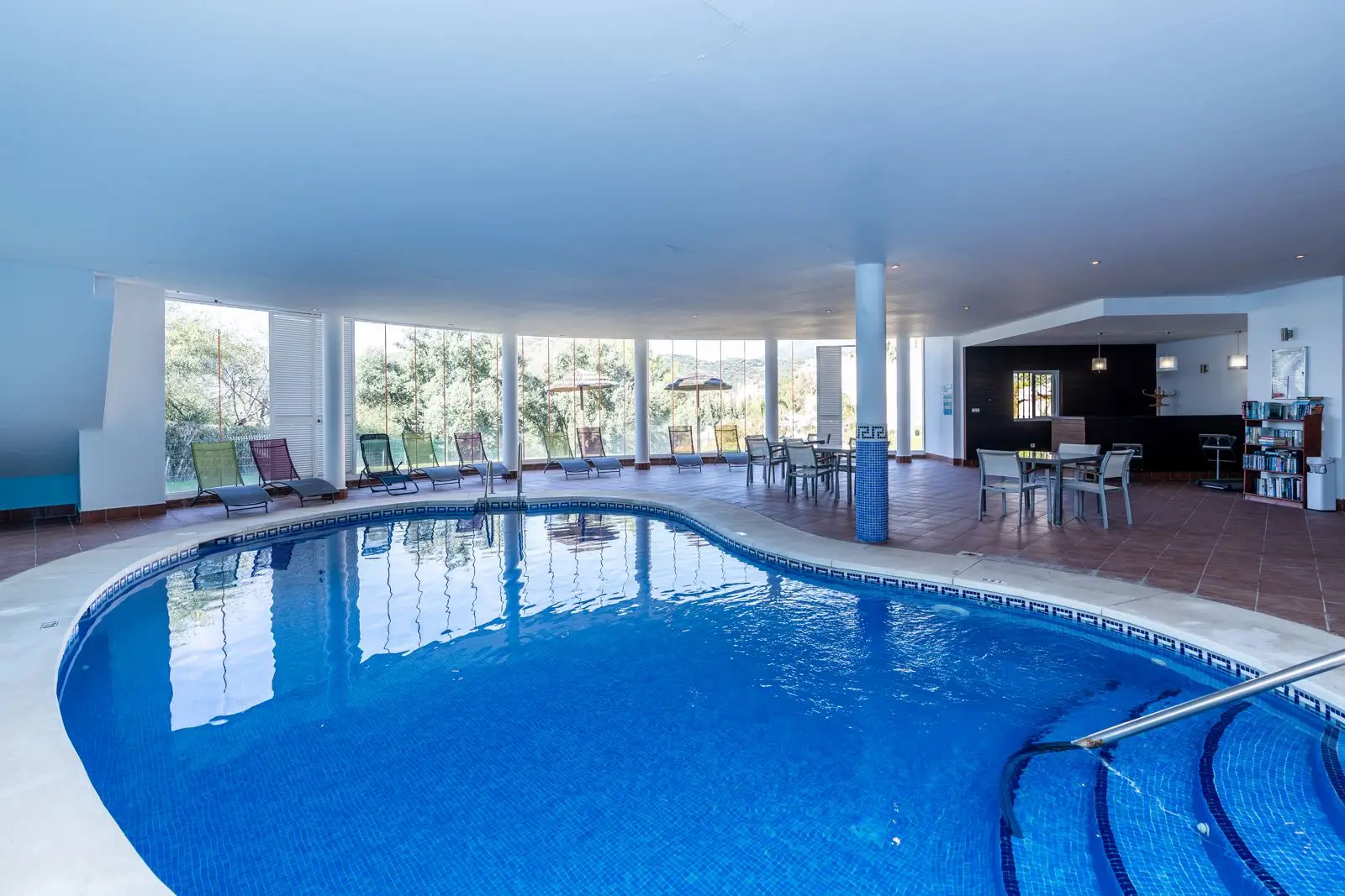 Spacious Apartment with Panoramic Views in Benahavís