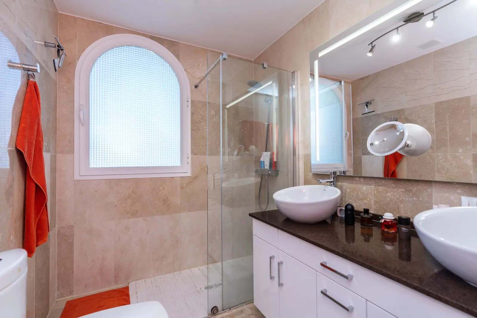 Spacious Apartment with Panoramic Views in Benahavís
