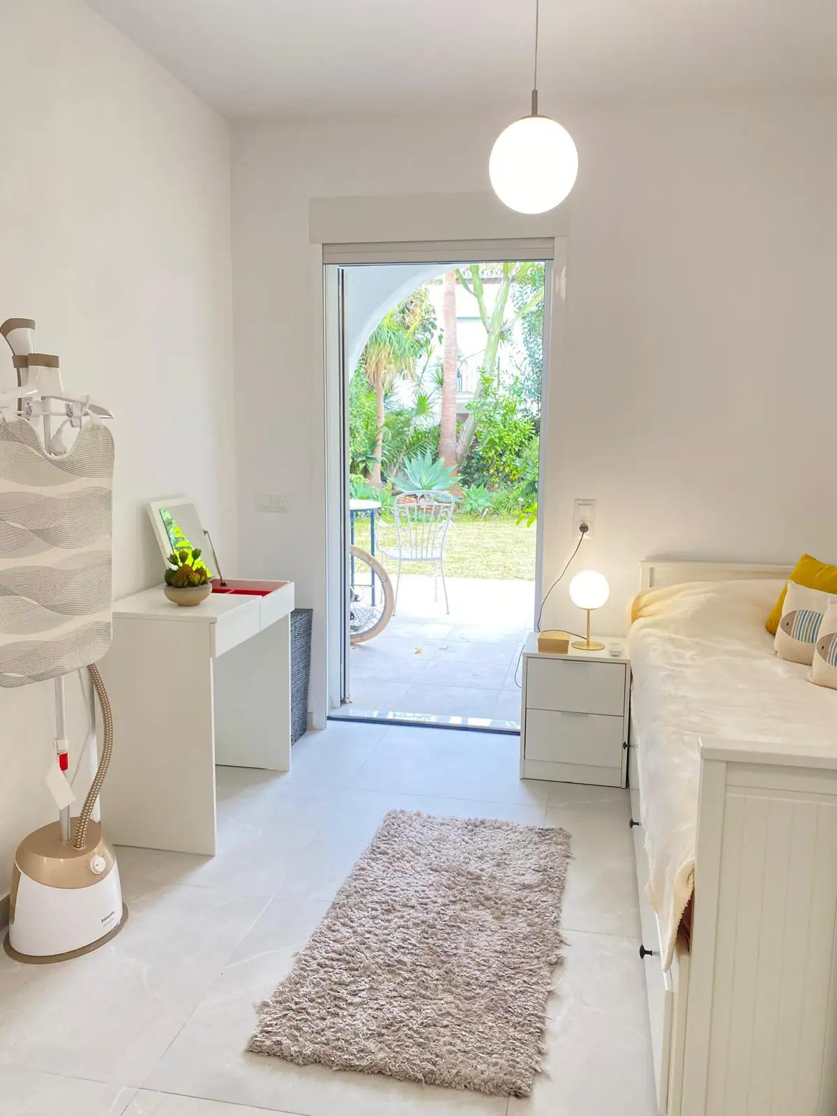 Renovated Beachside Apartment in Benamara