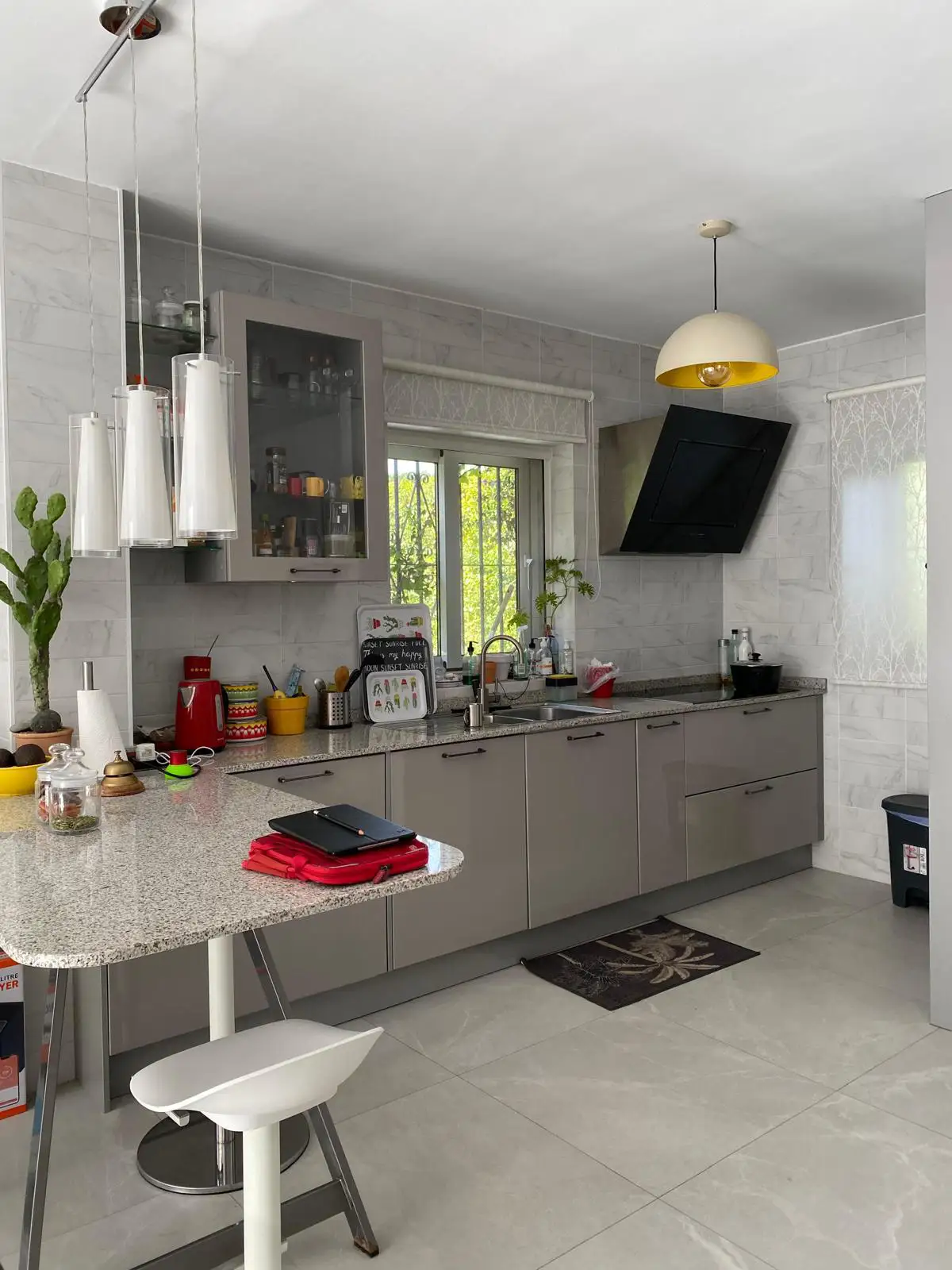 Renovated Beachside Apartment in Benamara