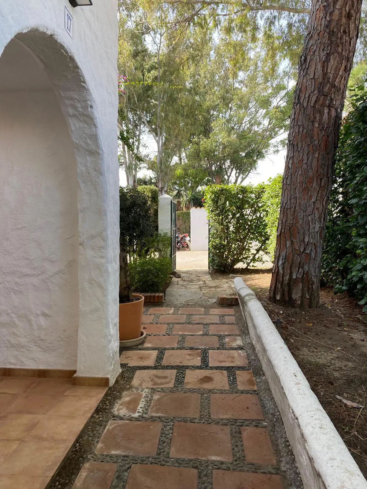 Renovated Beachside Apartment in Benamara