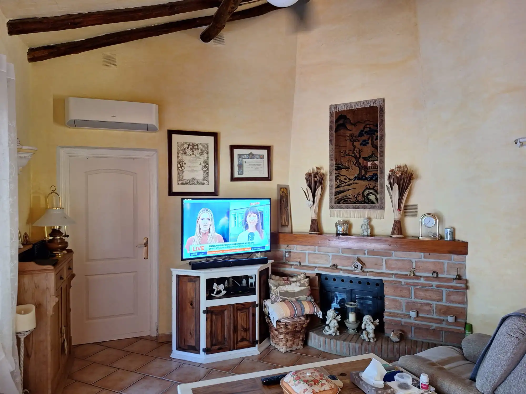 Charming Village Home in the Heart of Benahavís - Top Preporties