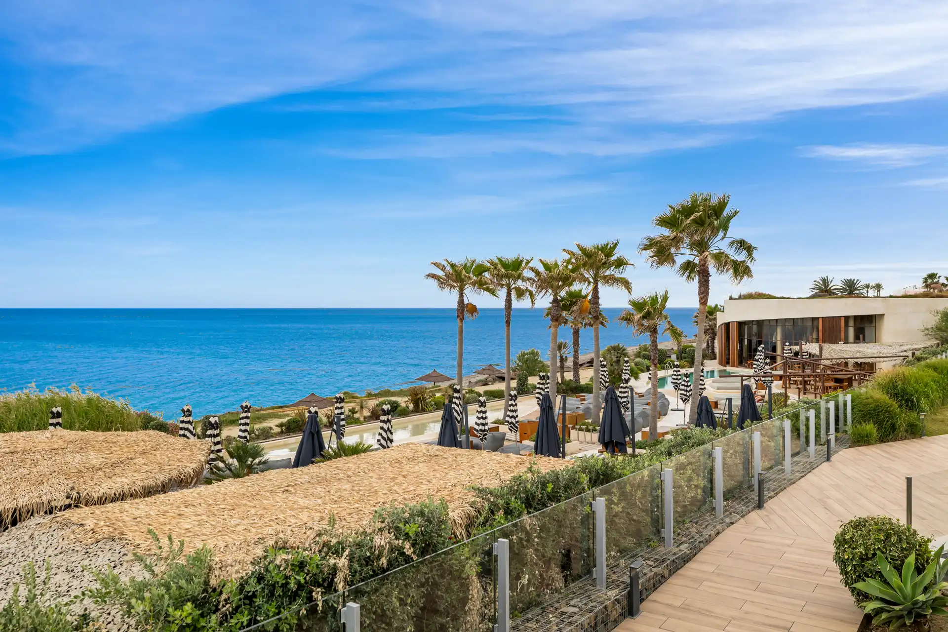 Luxury Beachfront Apartment in The Edge, Estepona - Top Properties
