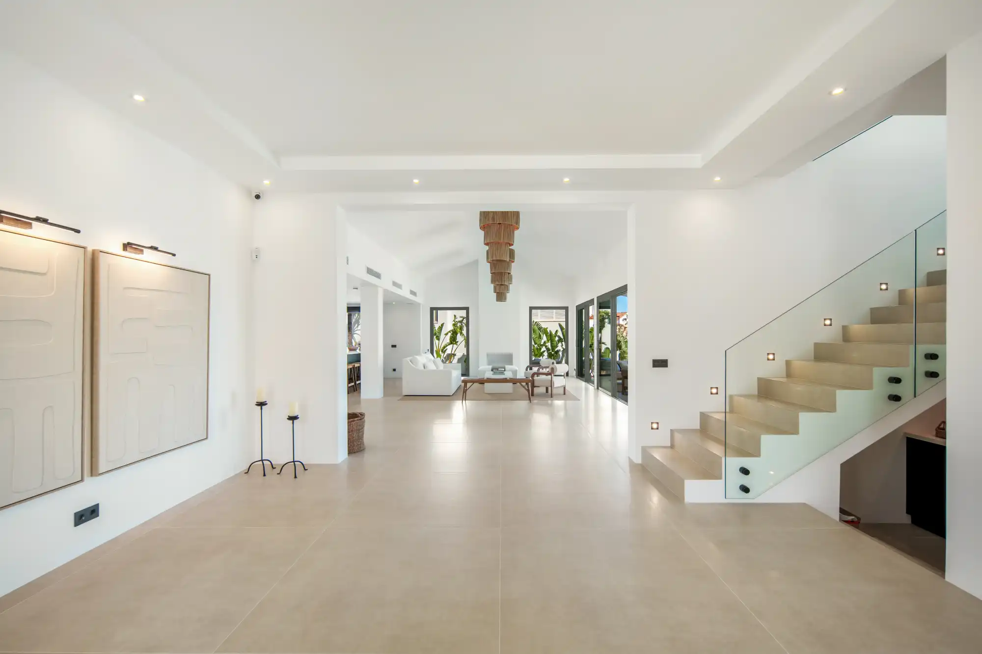 Contemporary Luxury in Villa in Benahavis - Top Properties