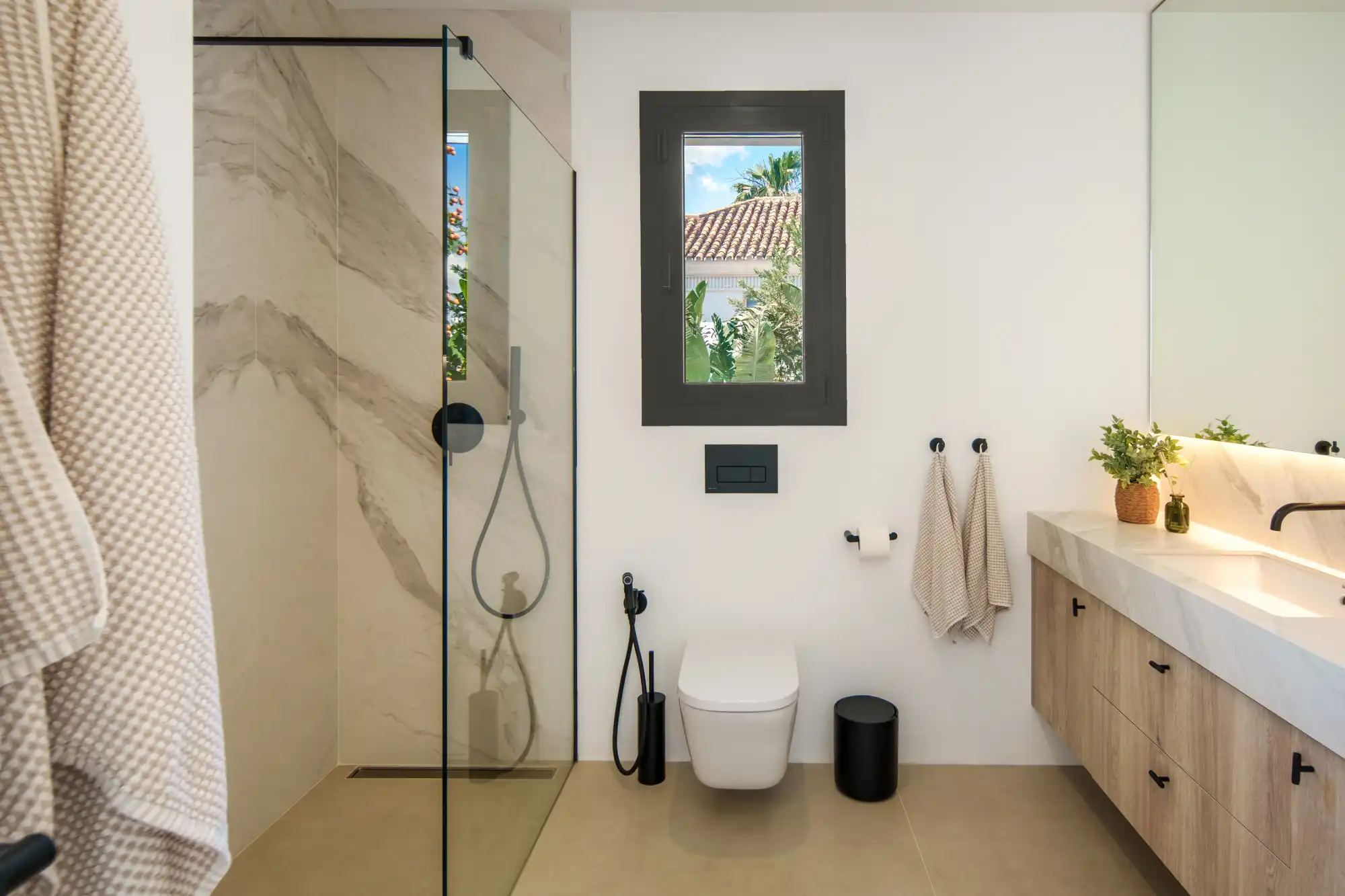 Contemporary Luxury in Villa in Benahavis - Top Properties